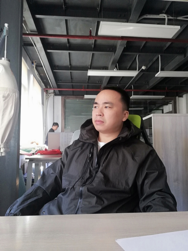 左眼皮跳跳的第一张照片--南平交友网