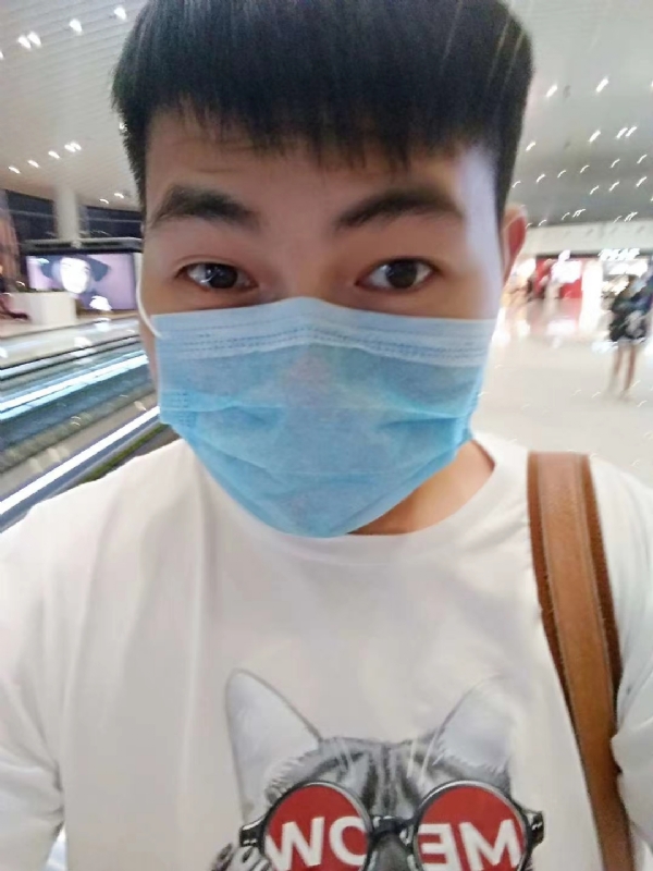 咔咔一顿的第一张照片--南平交友网