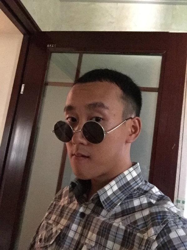 悲喜的第一张照片--南平交友网