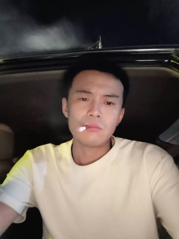 爱睡觉的土拨鼠的第一张照片--南平交友网