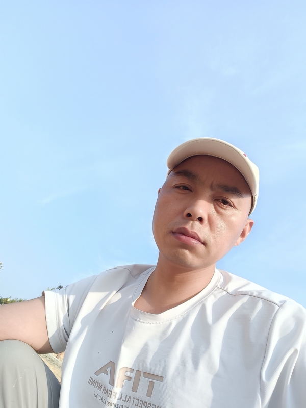 哥哥的第一张照片--南平交友网