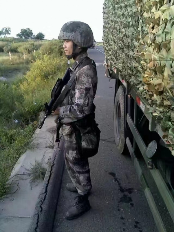 搬砖中的第一张照片--南平交友网