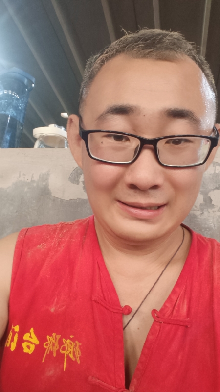 黑黑一笑的第二张照片--南平交友网